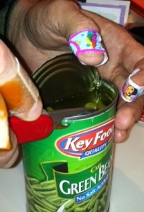 How to lift the lid on an opened can