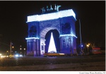 The arch at Grand Army Plaza lighted for the holidays (Photo by Joseph Caserto. More: Who’s Who)