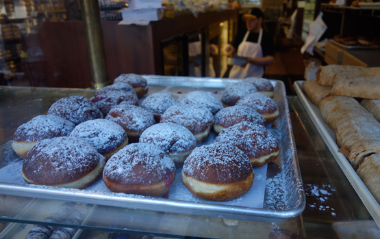 Ostrovitsky-sufganiyot1581