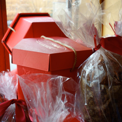 Settepani's chocolate panettone comes in a beautiful gift-worthy box.